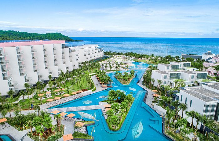 Resort-Premier-Residences-Phu-Quoc-Emerald-Bay-view 