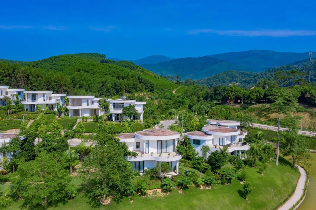 Biệt thự (villa) 3 phòng ngủ view núi tại Ivory resort Lương Sơn, Hòa Bình - Resort và biệt thự cho thuê tại Việt Nam